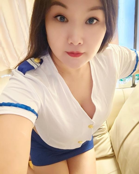 东门微胖大胸御姐
