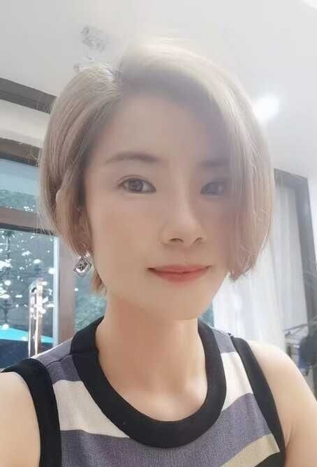 洛溪娜娜