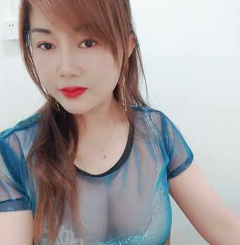 风情少妇喵喵
