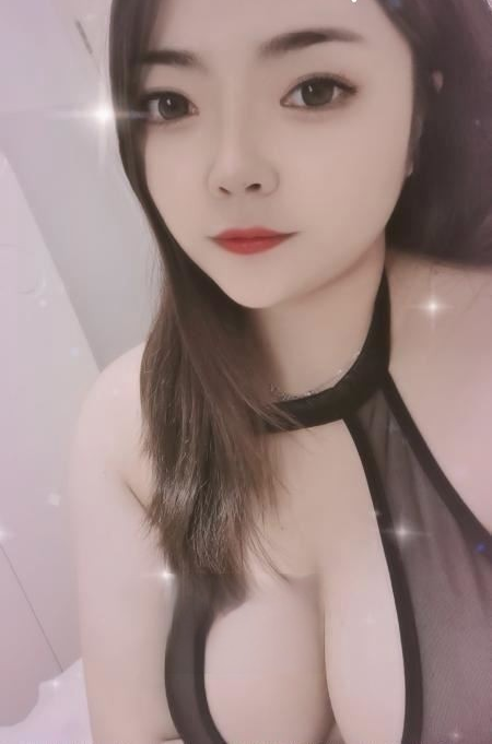 螃蟹岬g奶少妇