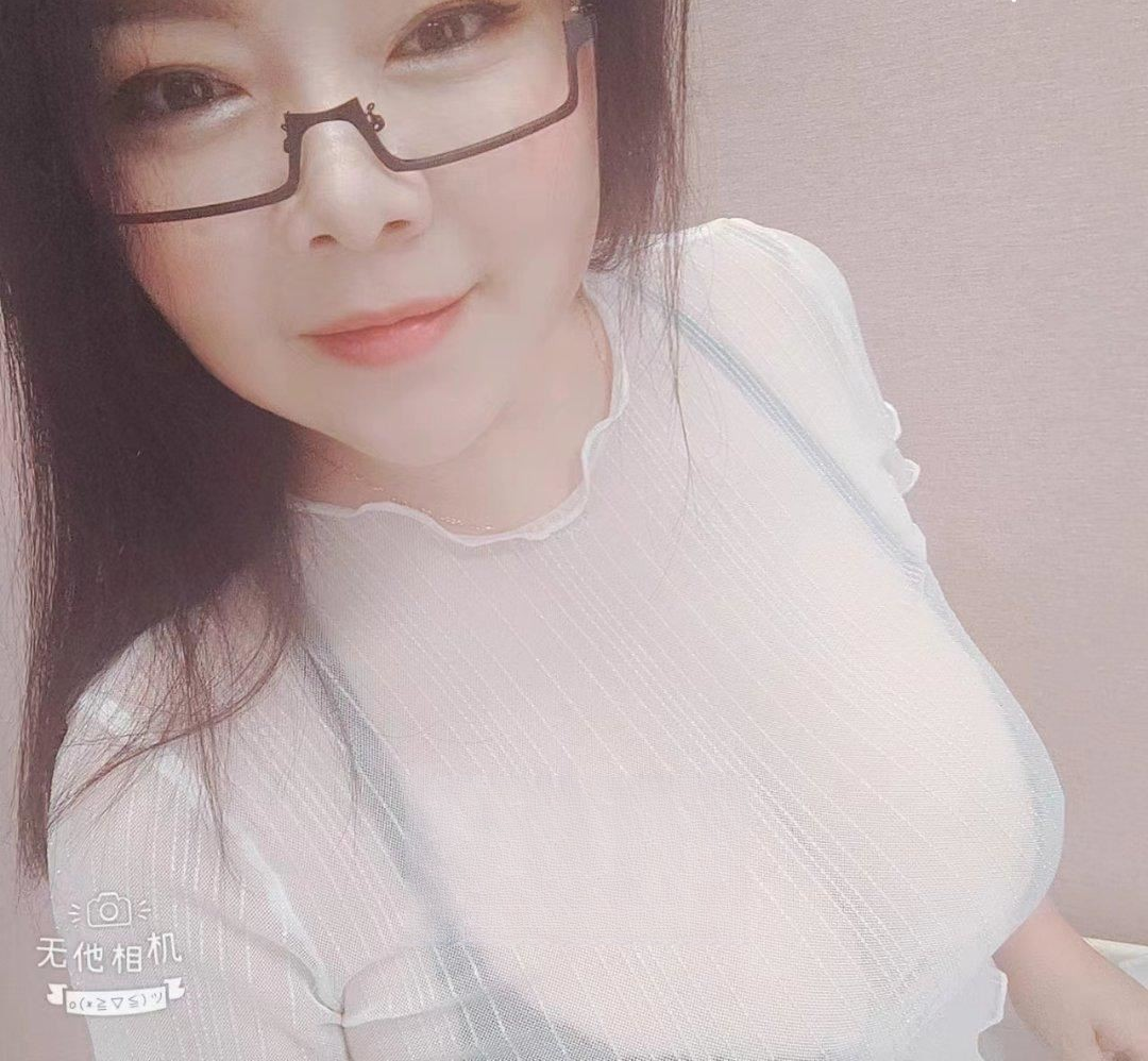 广州丰满美女
