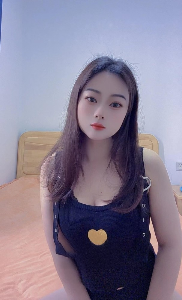 年轻白嫩大长腿可甜可咸