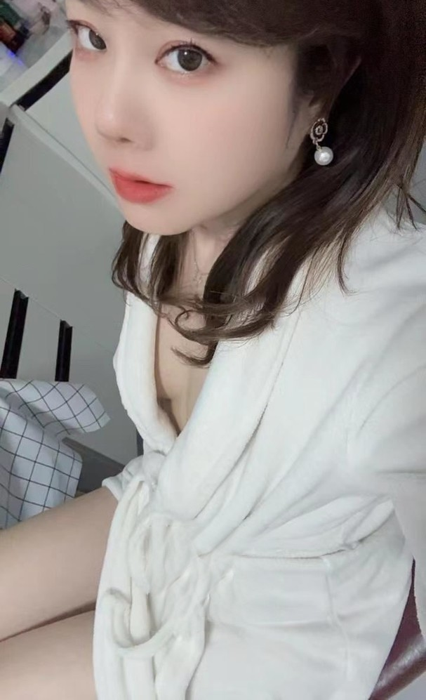 秦淮大奶骚货御姐