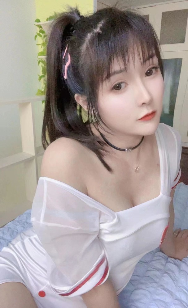 南山娜娜小姐姐