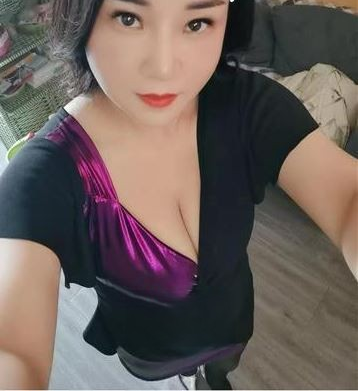 高冷闷骚女