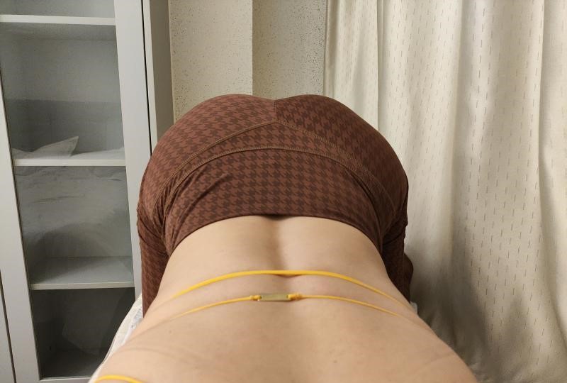 翘臀健身女秋秋