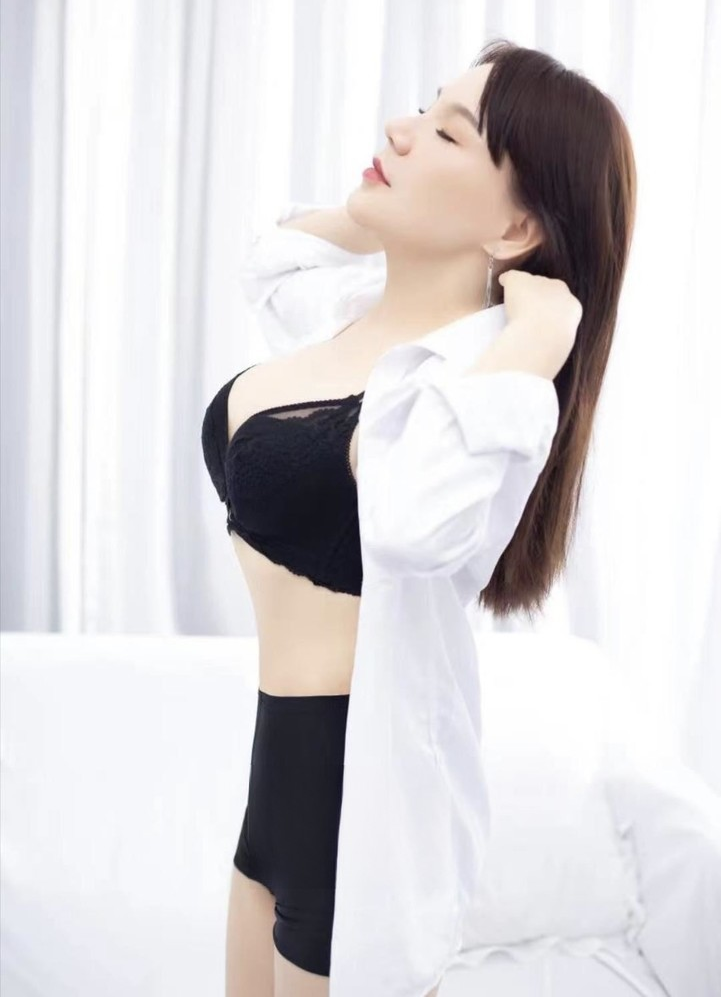罗冲围骚妇小曼