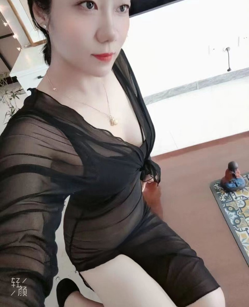 性感妩媚小妈