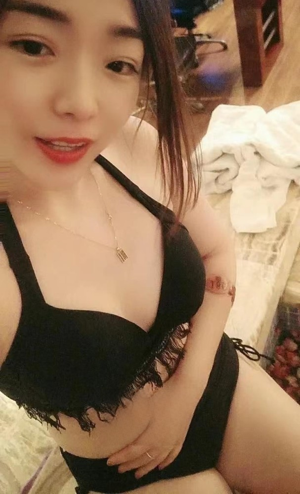 肤白貌美大长腿