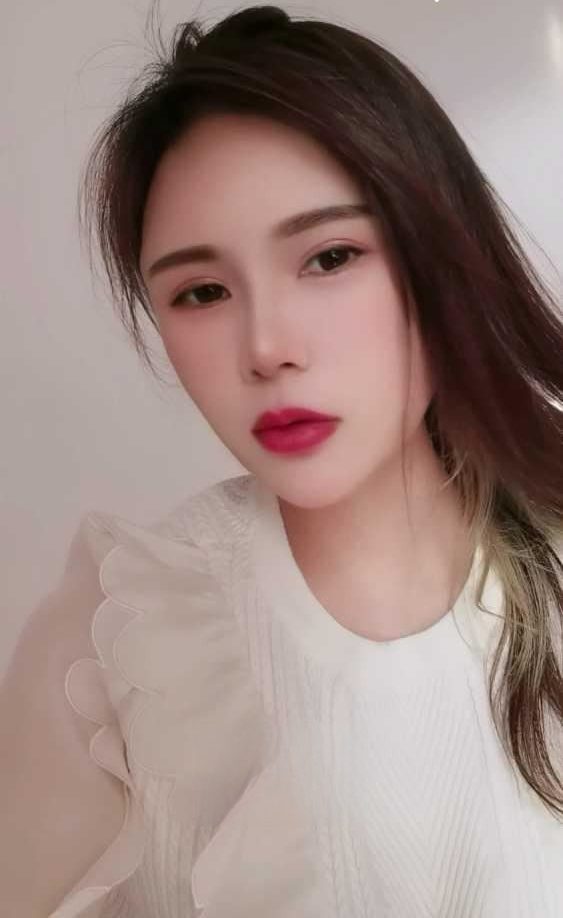 覃加加大奶风骚少妇