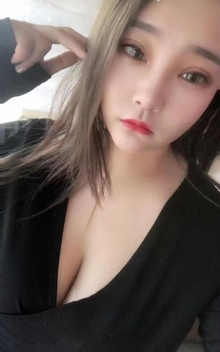 36D大奶芊芊