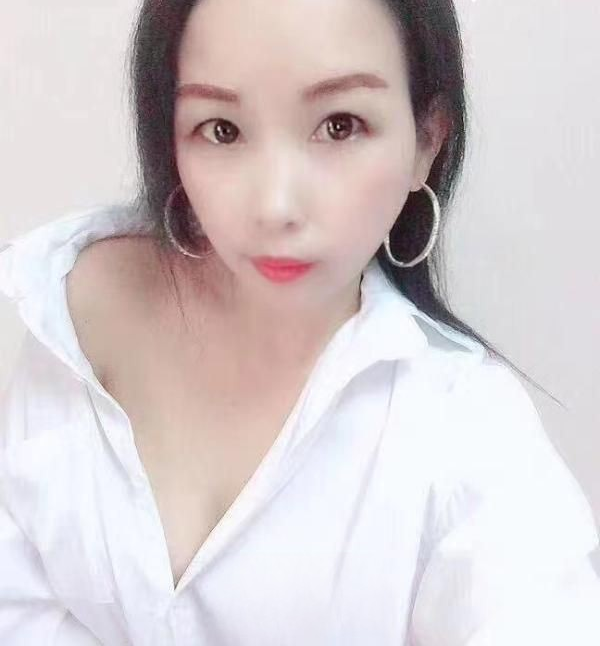龙华小姐姐