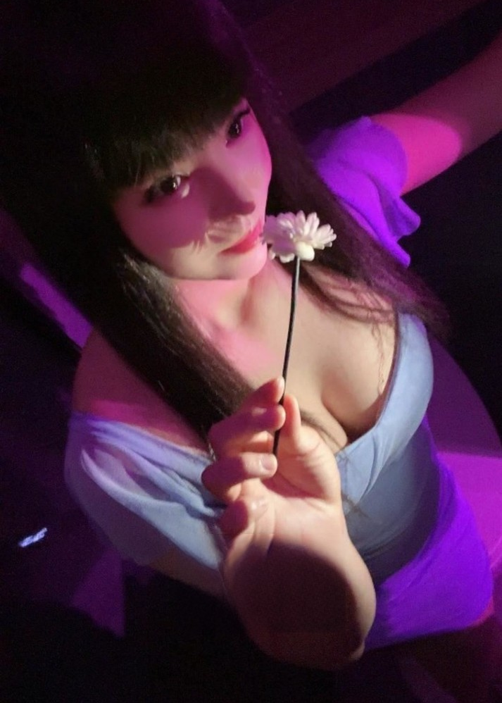 秦淮童颜巨乳