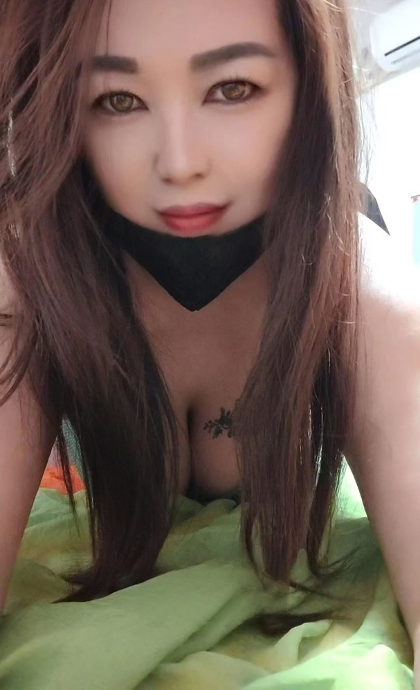 泻火大胸姐姐