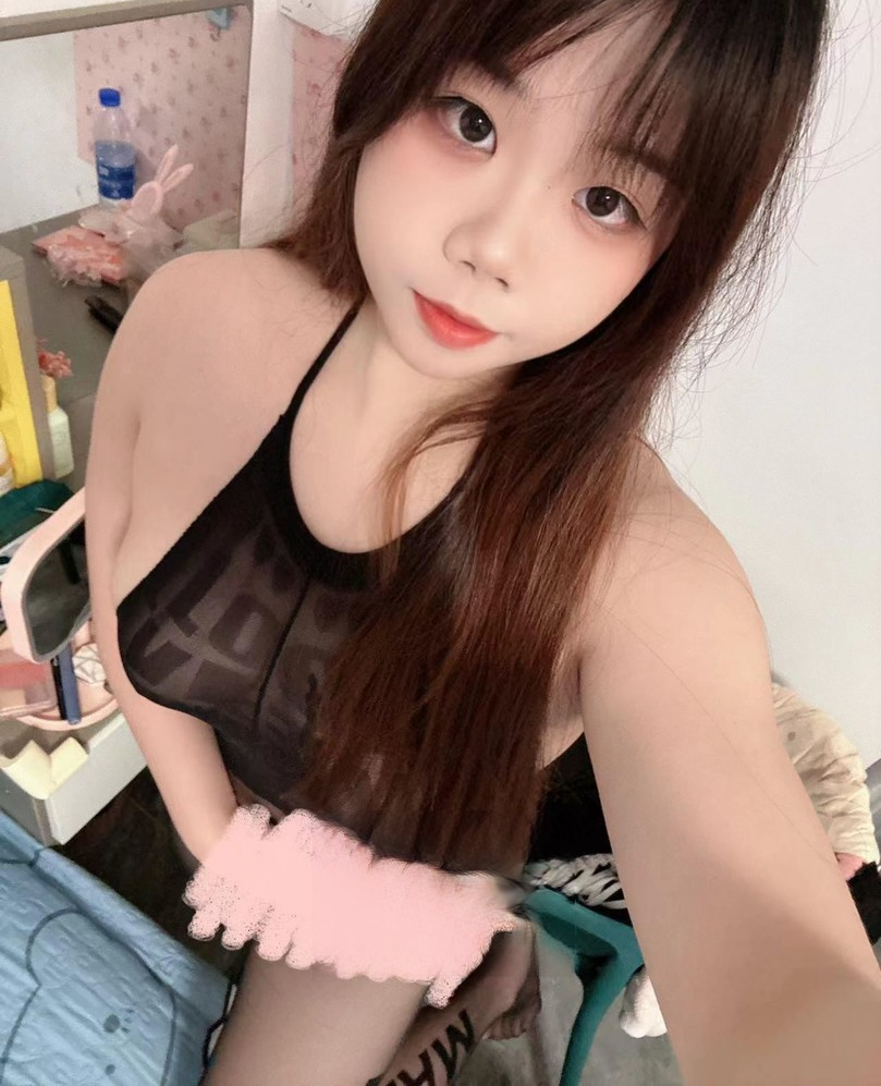 嫩妹苏苏天然大胸