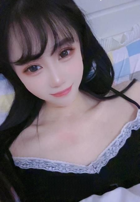 叫声好骚的小姐姐