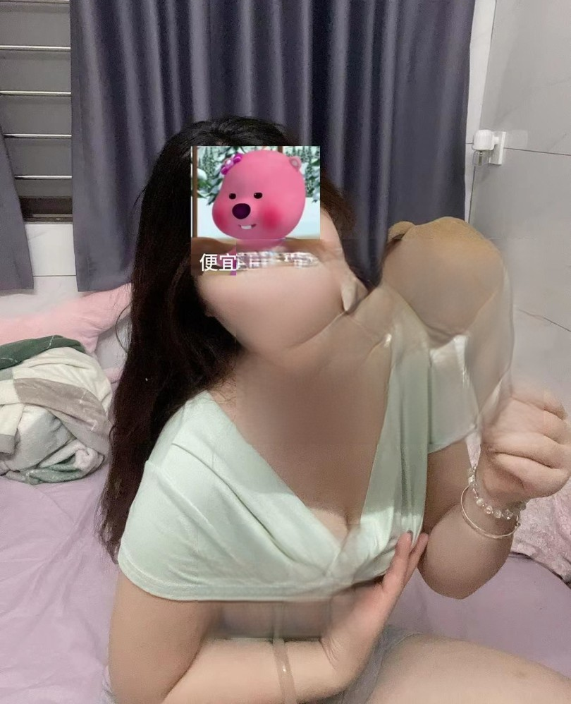 微胖会吸会夹小骚妇