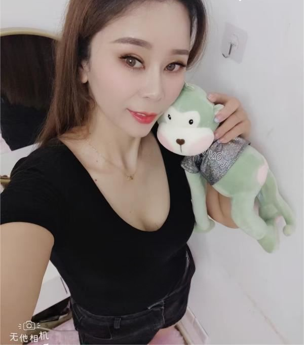 妩媚性感美女玉儿