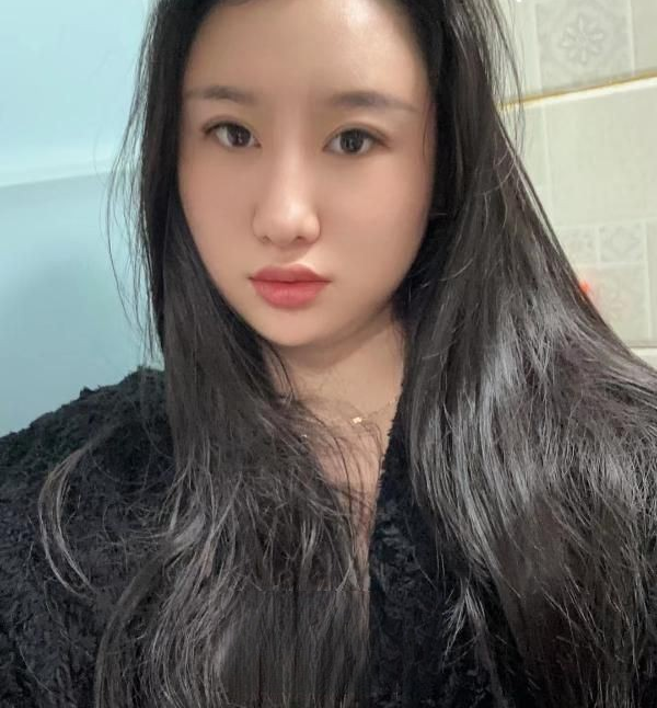 大长腿小姐姐