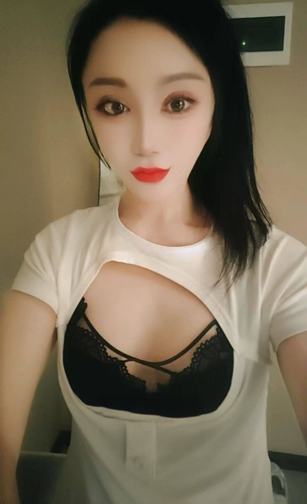 深喉轻熟母狗