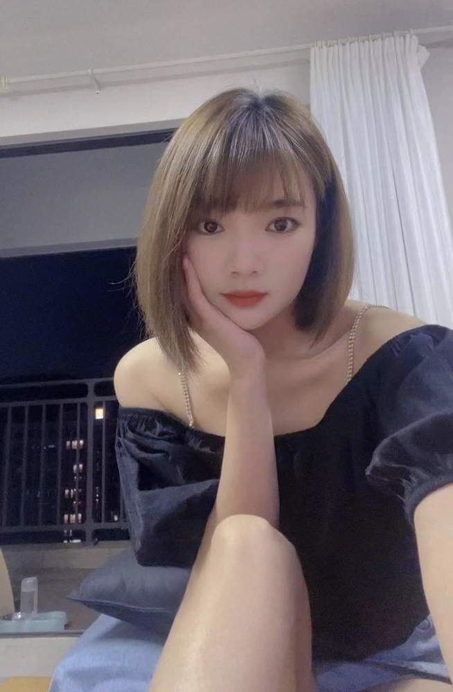 天河新人美女