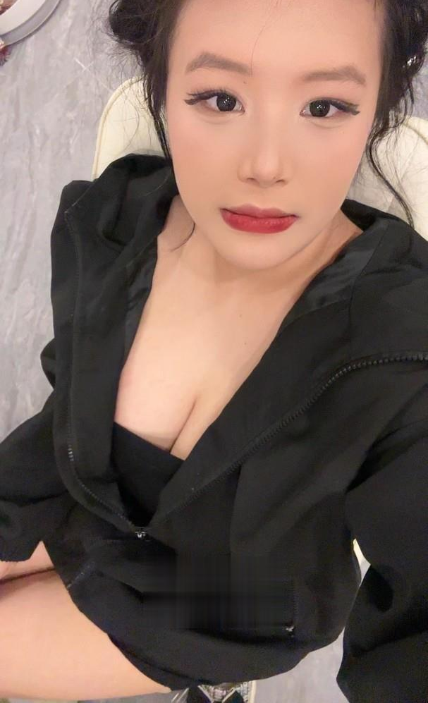 大胸小坦克