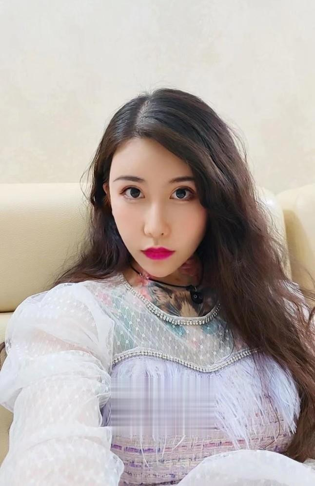 小网红喵喵