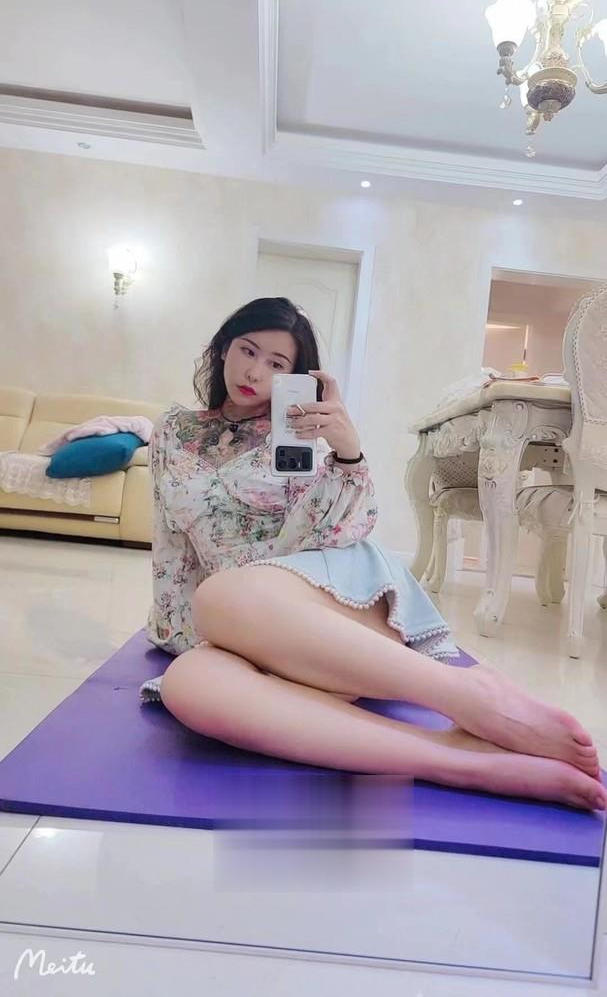 小网红喵喵