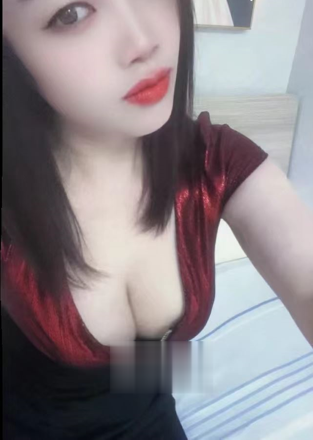 白云大胸风骚花花