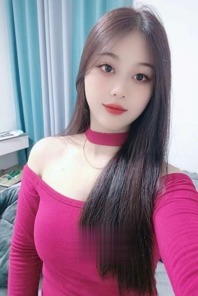 甜美温柔软妹子