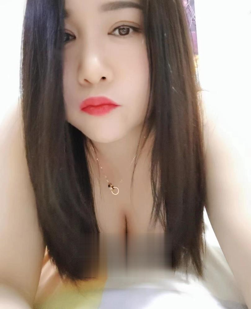 温柔迷人的骚妇