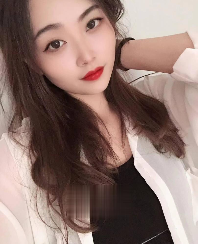 大长腿美女莉莉