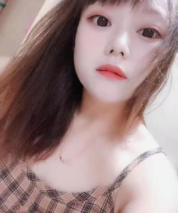 闵行童颜小姐姐