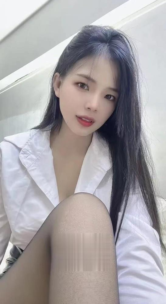 制服诱惑小骚货瑶瑶