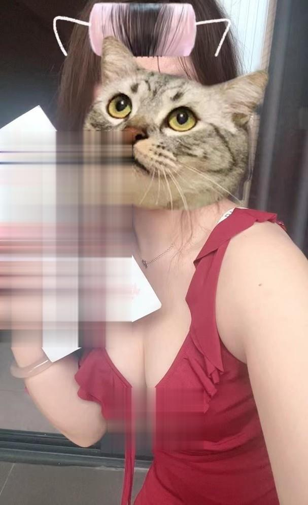 波霸骚逼兼职妹妹