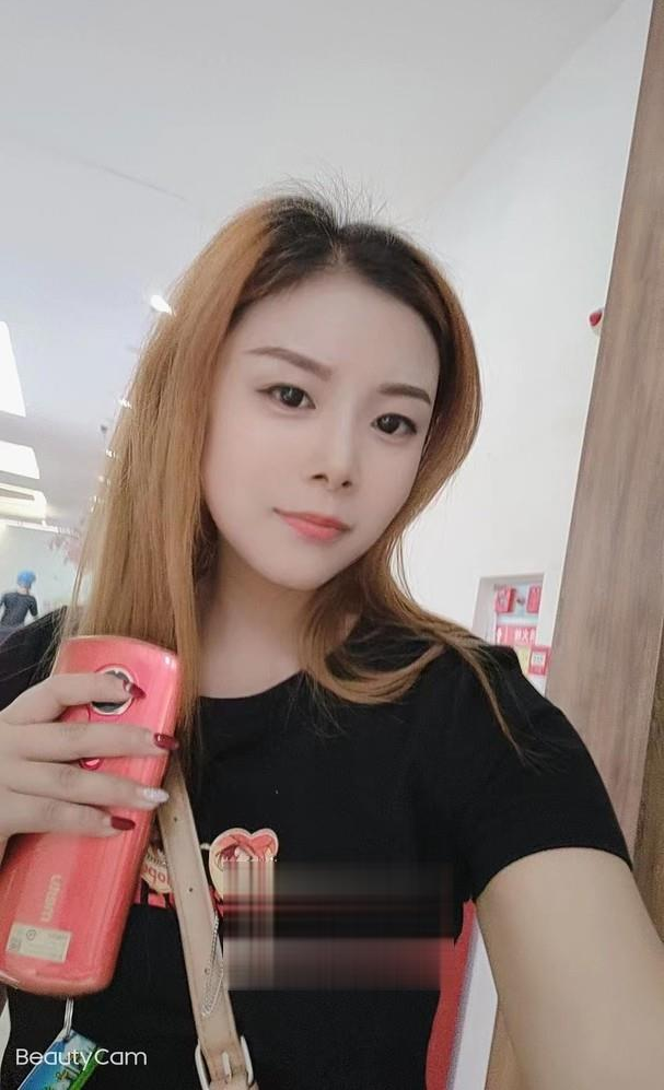 温柔风骚小妮