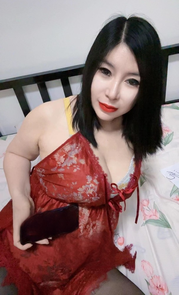 西湖区偶遇老熟女