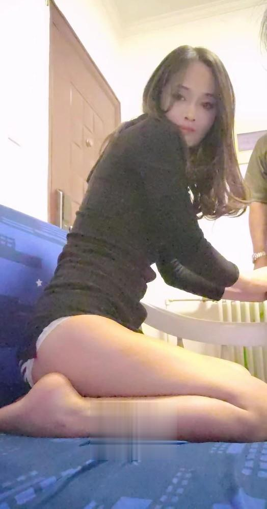 黑丝大长腿川姐