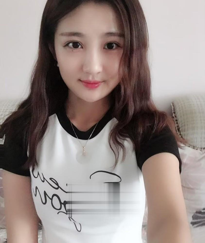 雁塔叫玥玥的美女
