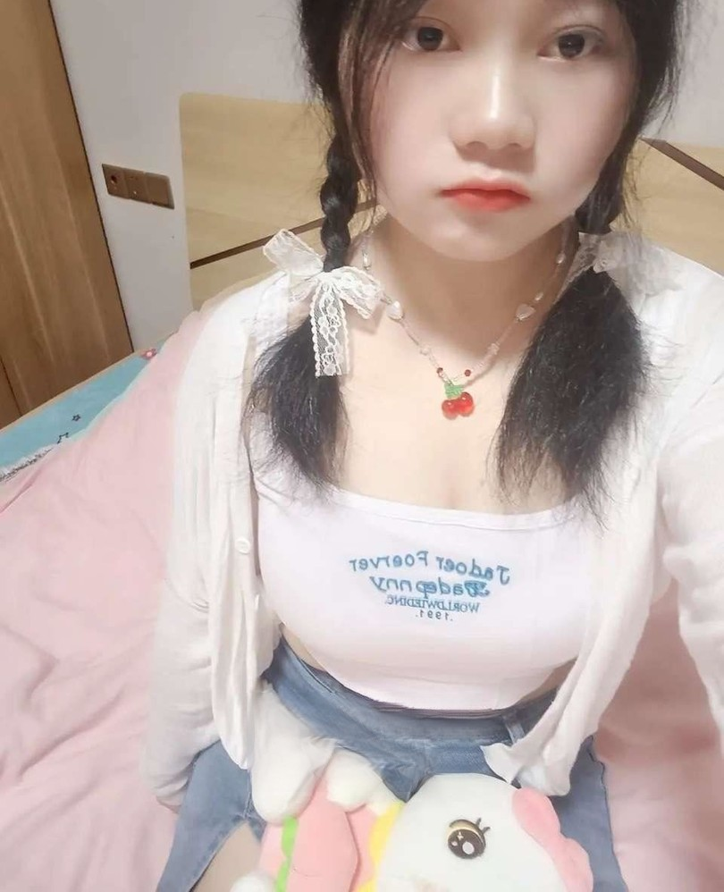 再约潮喷粉嫩小妹