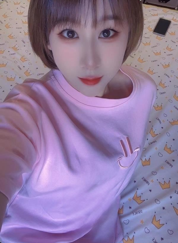浦东短发美女帆帆