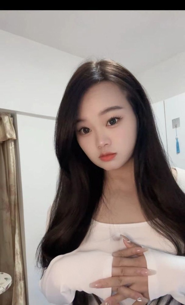 秦淮温柔泻火骚气小女友