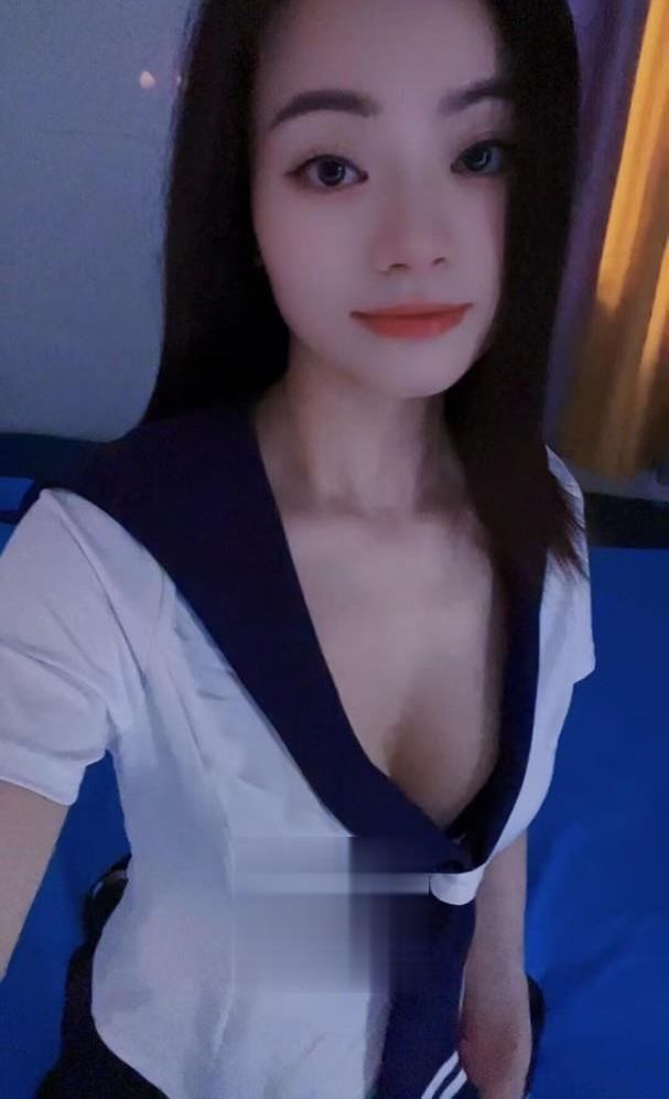 肤白大胸少妇茉莉