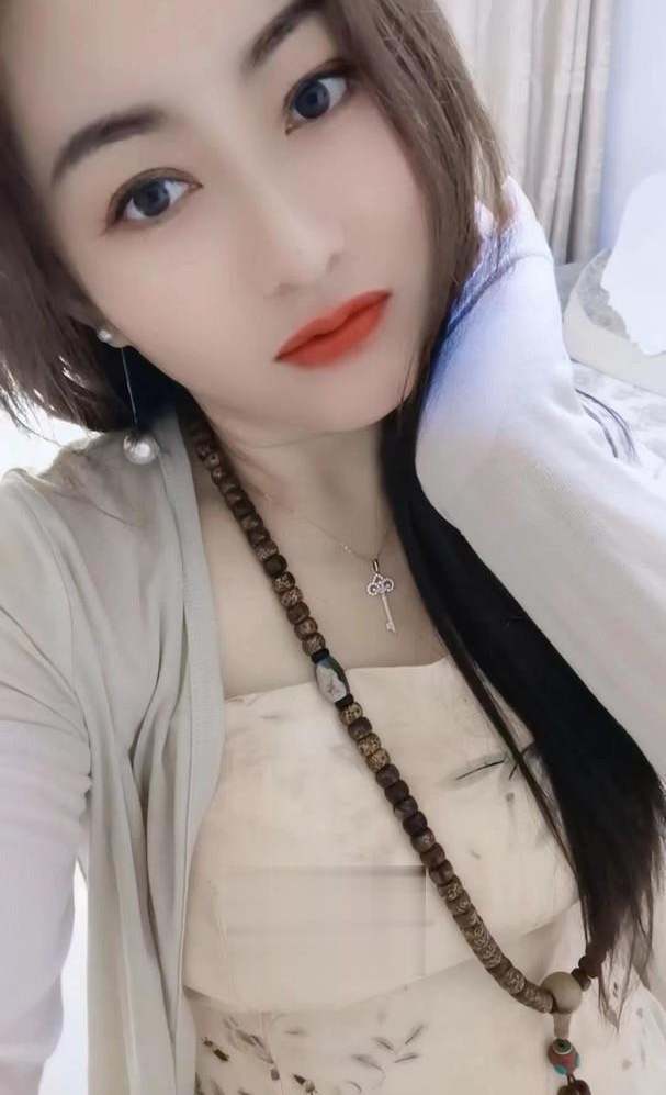 很漂亮的良家少妇