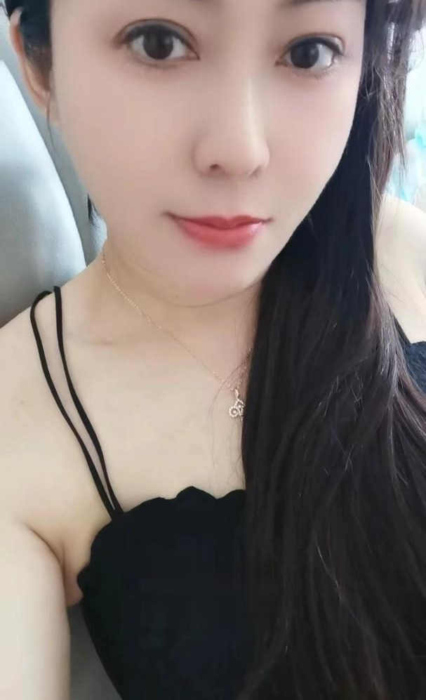 很漂亮的良家少妇