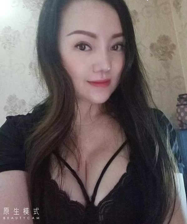 大长腿淫荡熟女
