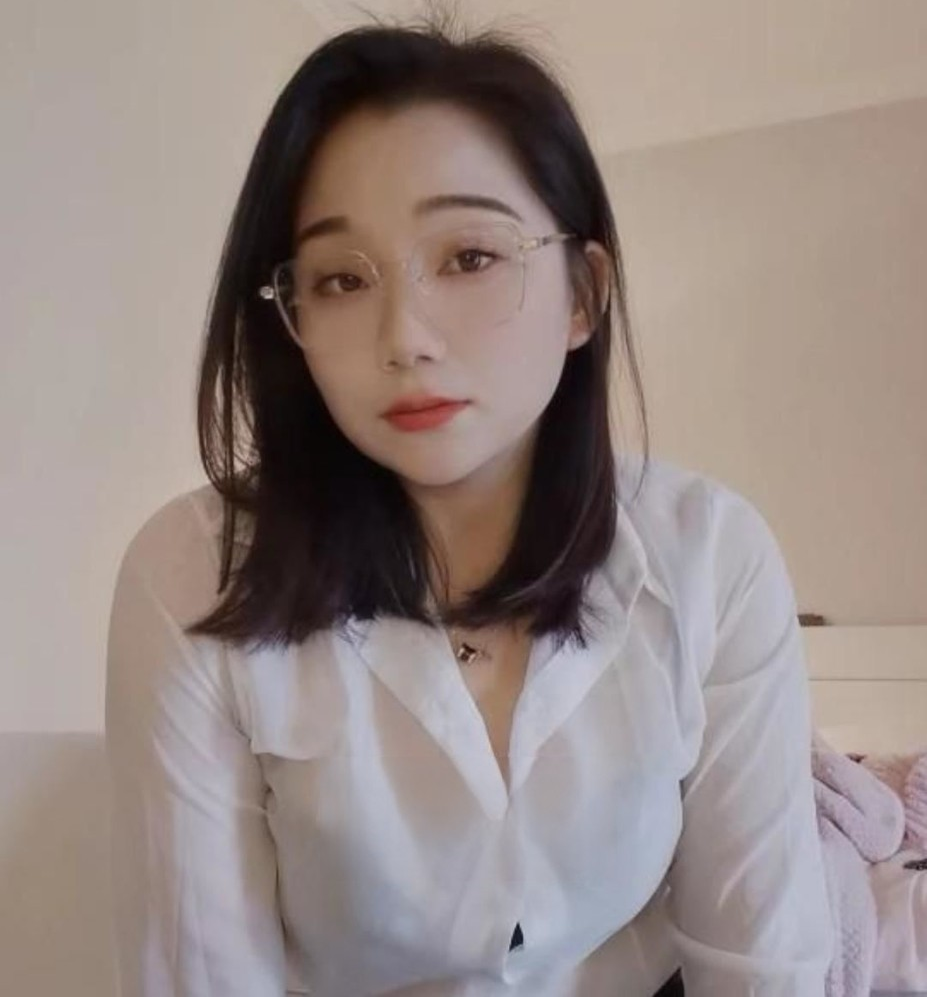 青年城丽丽