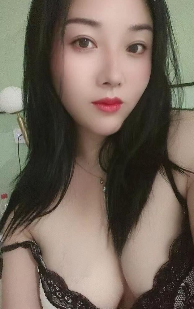 大胸大屁股小雨
