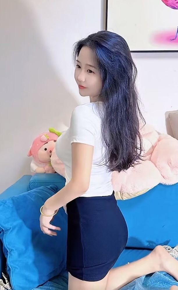 花都区莲妹小骚货