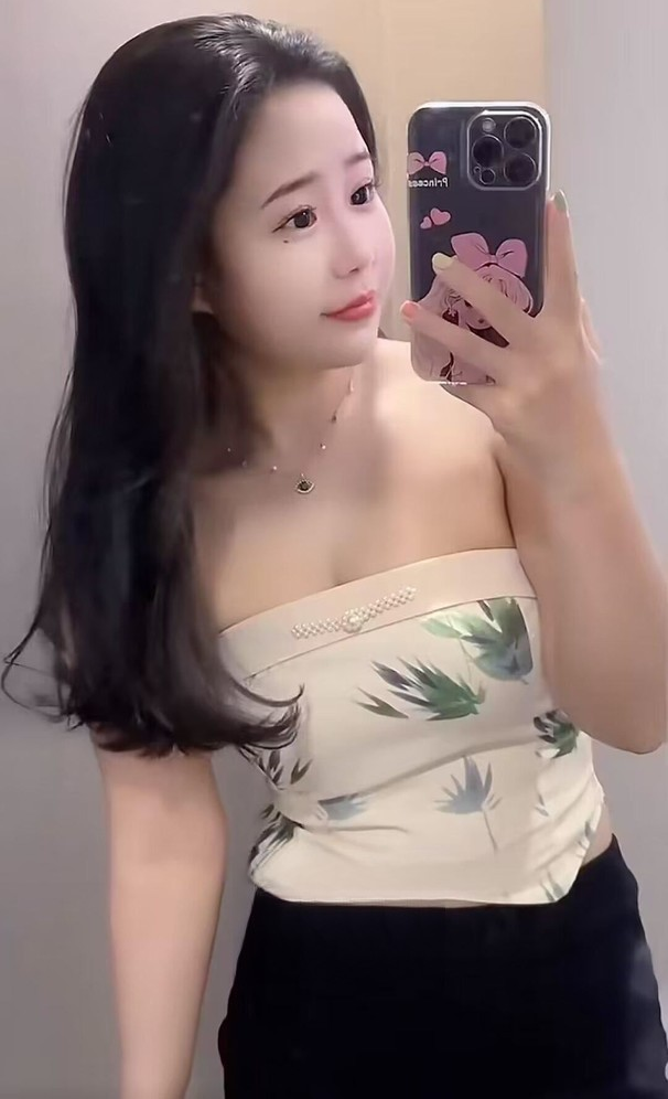 花都区莲妹小骚货